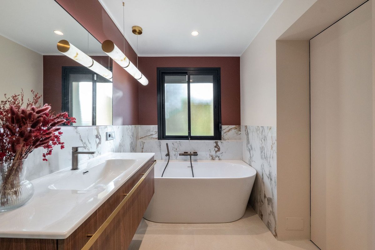 4 Bed Ground Floor Apartment in Benahavís