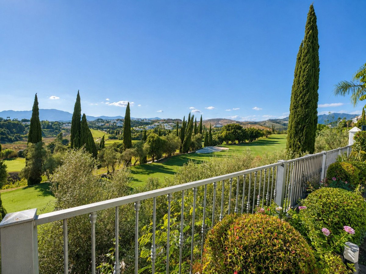 6 Bed Detached Villa in Los Flamingos