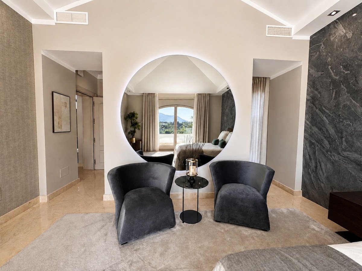 6 Bed Detached Villa in Los Flamingos
