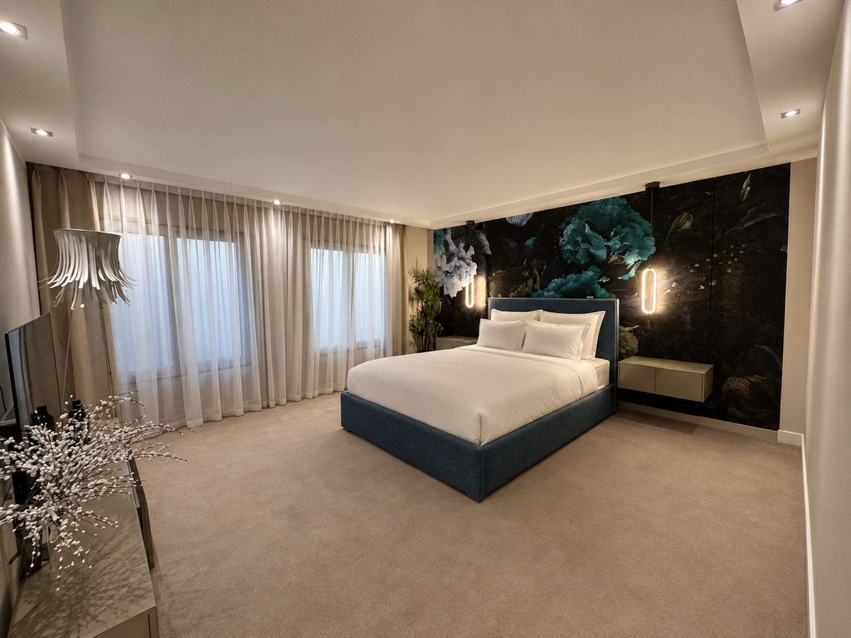 6 Bed Detached Villa in Los Flamingos