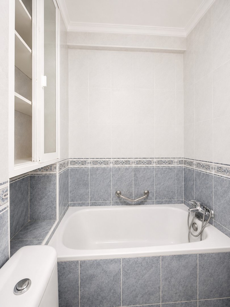 3 Bed Middle Floor Apartment in Estepona