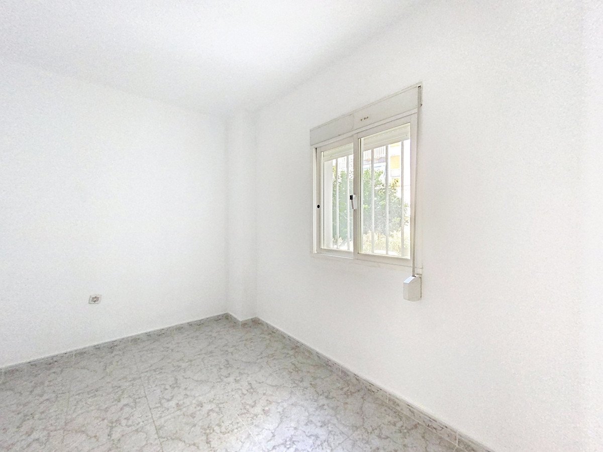 3 Bed Middle Floor Apartment in Estepona