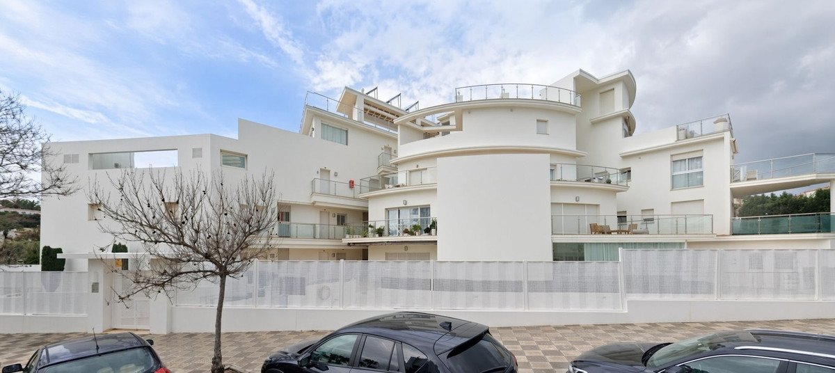 1 Bed Middle Floor Apartment in Torreguadiaro