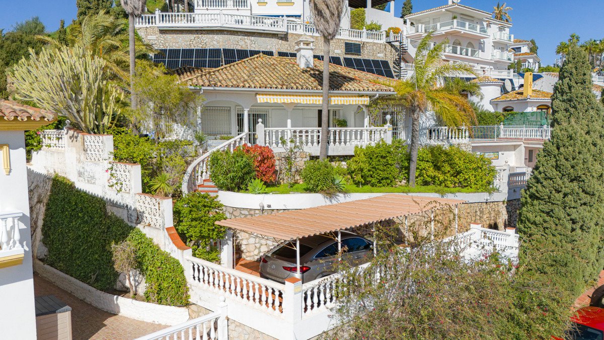 3 Bed Detached Villa in Riviera del Sol