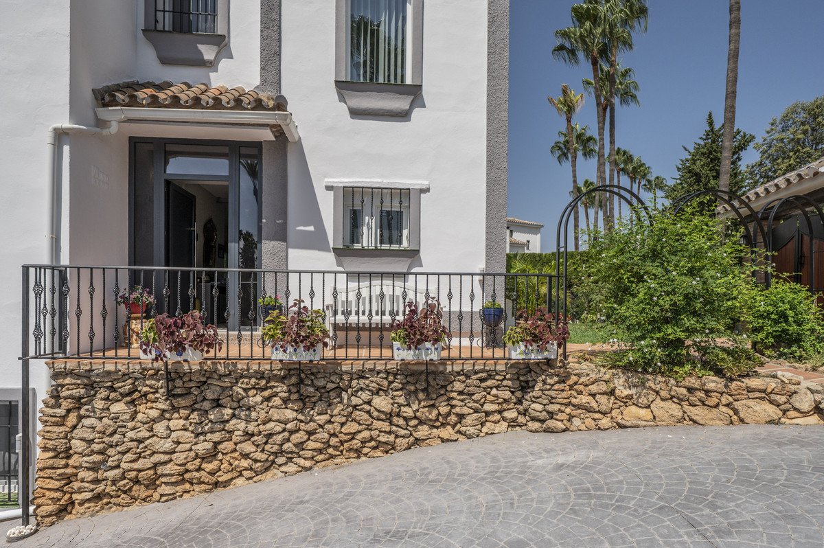 4 Bed Detached Villa in Mijas Costa