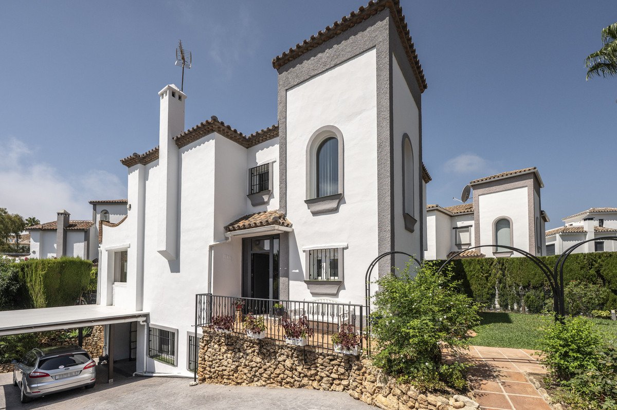 4 Bed Detached Villa in Mijas Costa