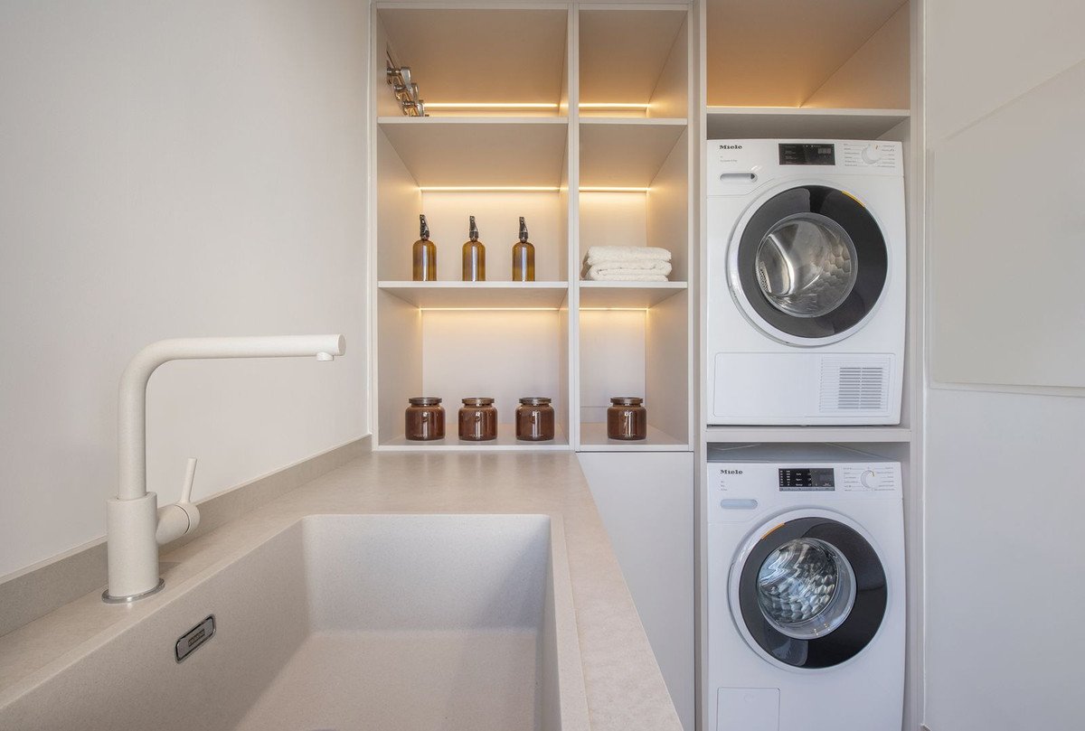 3 Bed Penthouse in New Golden Mile