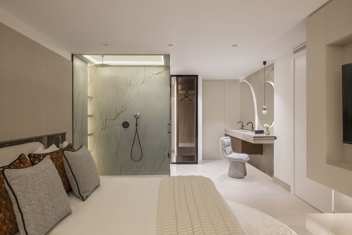 3 Bed Penthouse in New Golden Mile