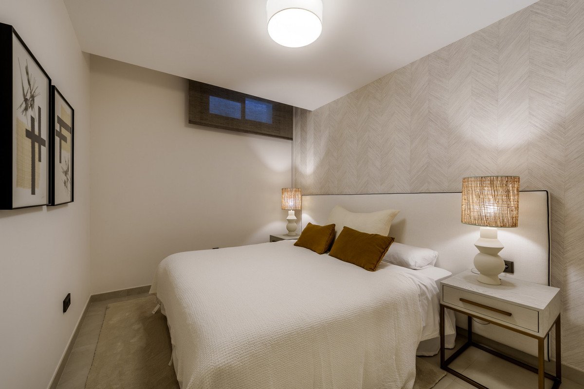 5 Bed Semi-Detached House in Puerto Banús