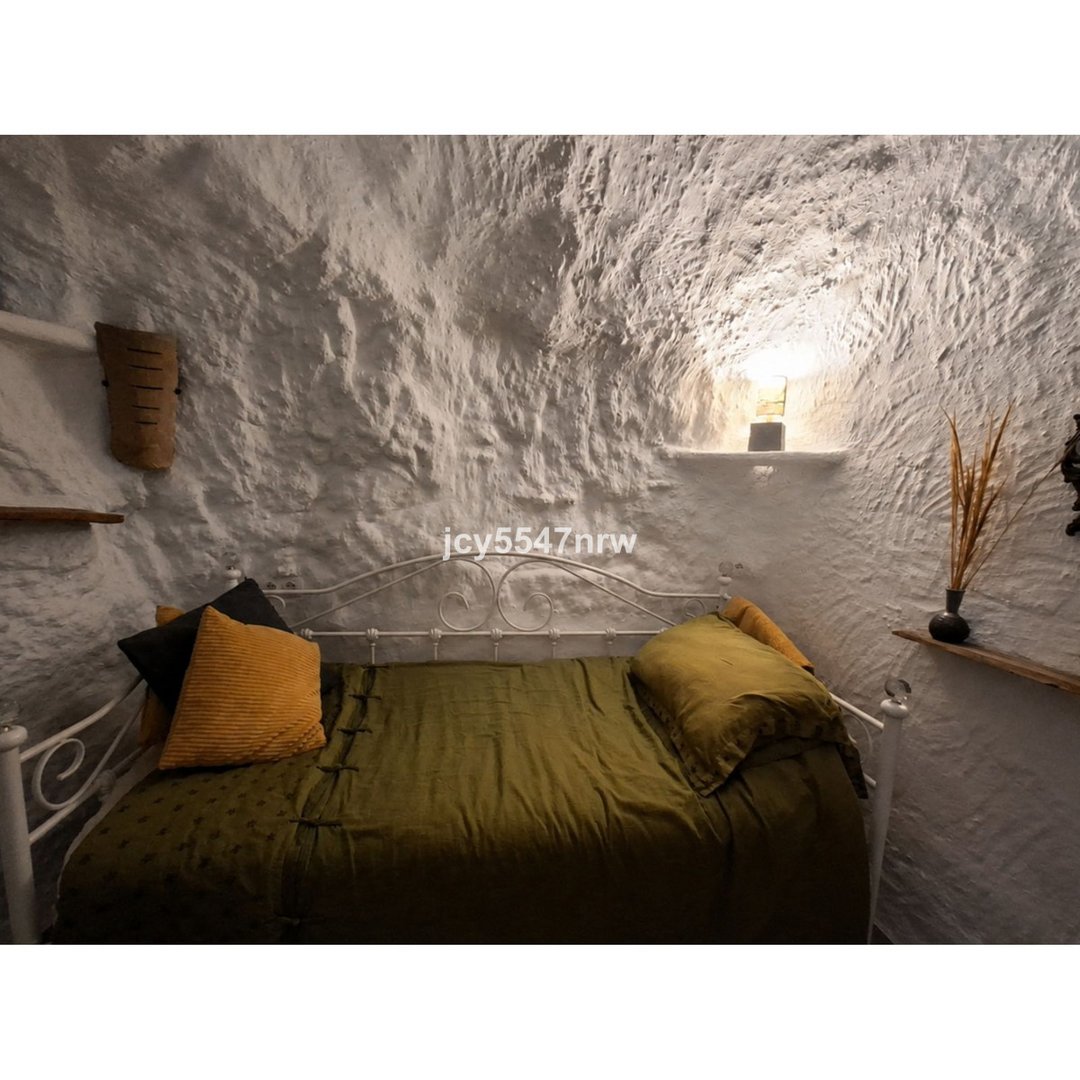 3 Bed Cave House in Galera