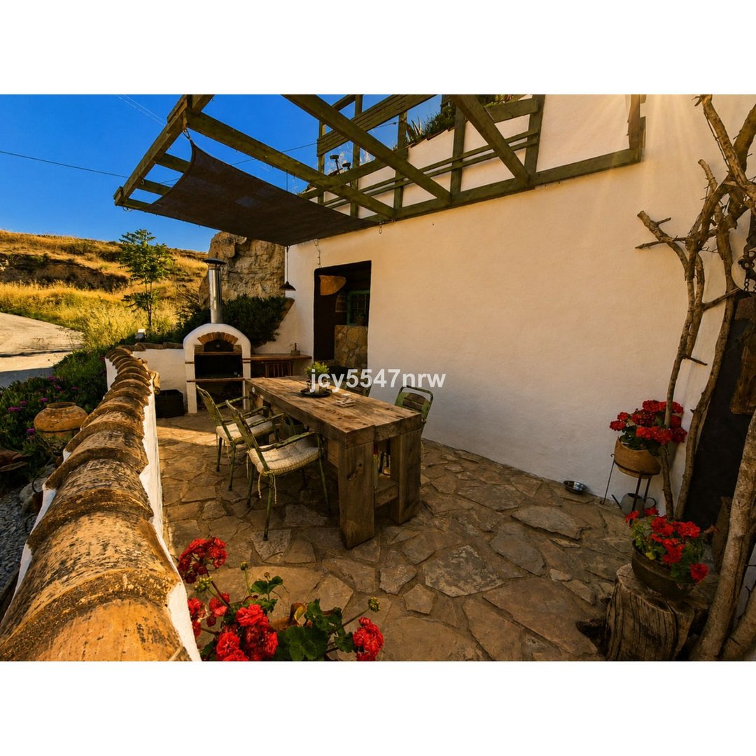 3 Bed Cave House in Galera