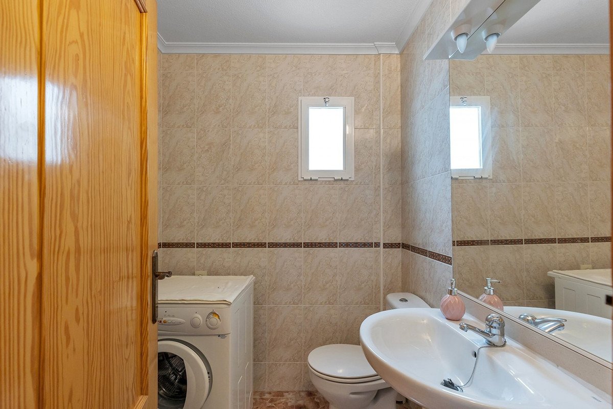 2 Bed Ground Floor Apartment in La Mata