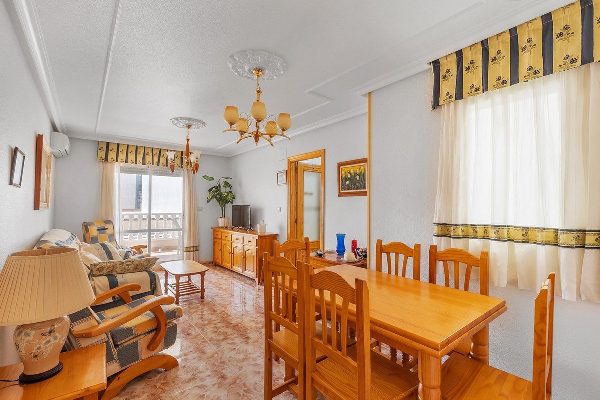 2 Bed Ground Floor Apartment in La Mata