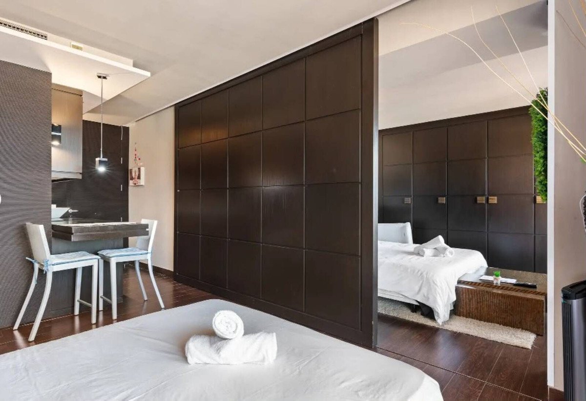1 Bed Middle Floor Apartment in Nueva Andalucía