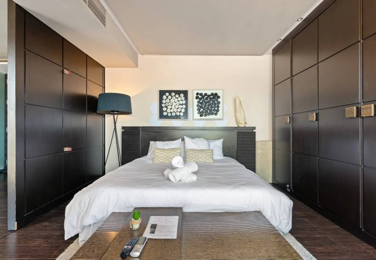 1 Bed Middle Floor Apartment in Nueva Andalucía