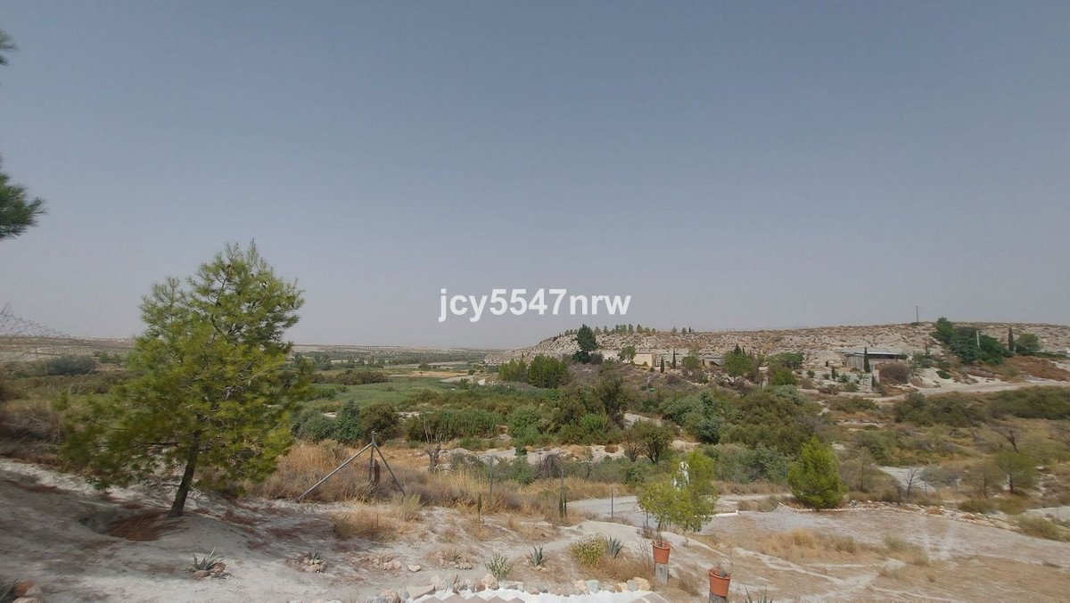 5 Bed Cave House in Baza