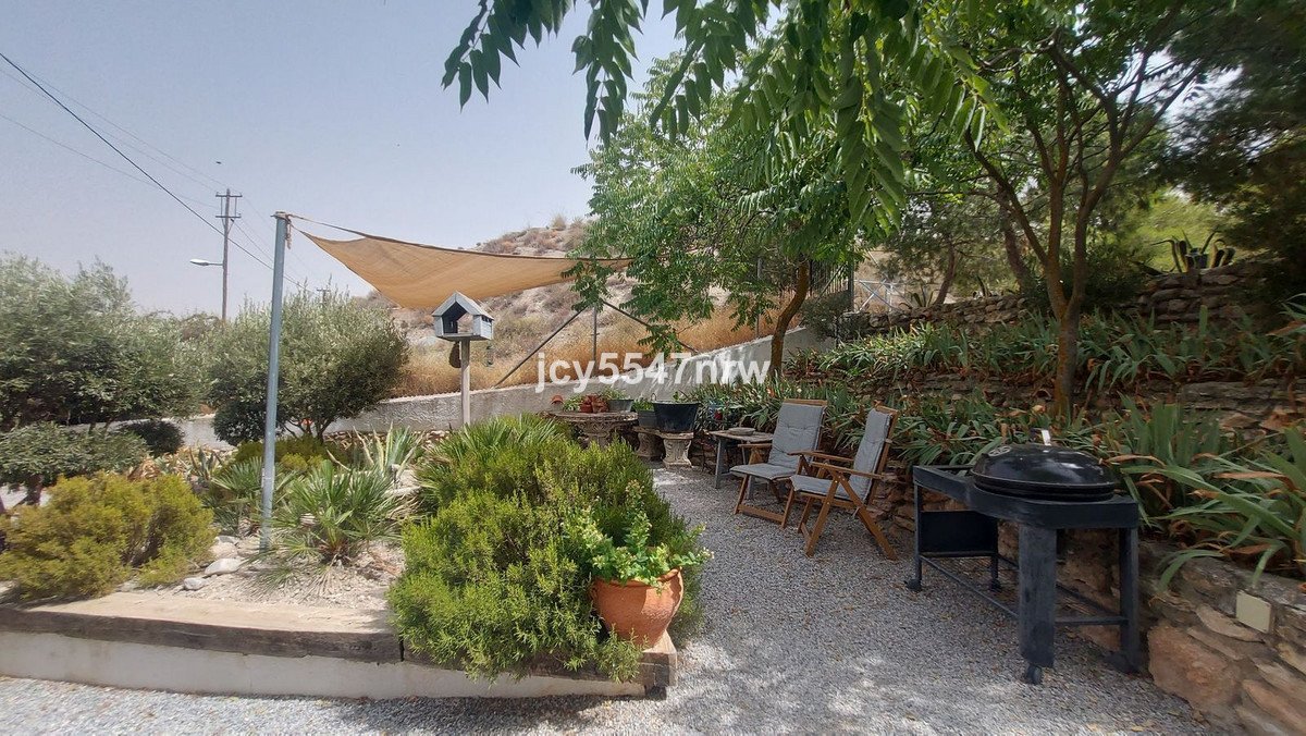 5 Bed Cave House in Baza