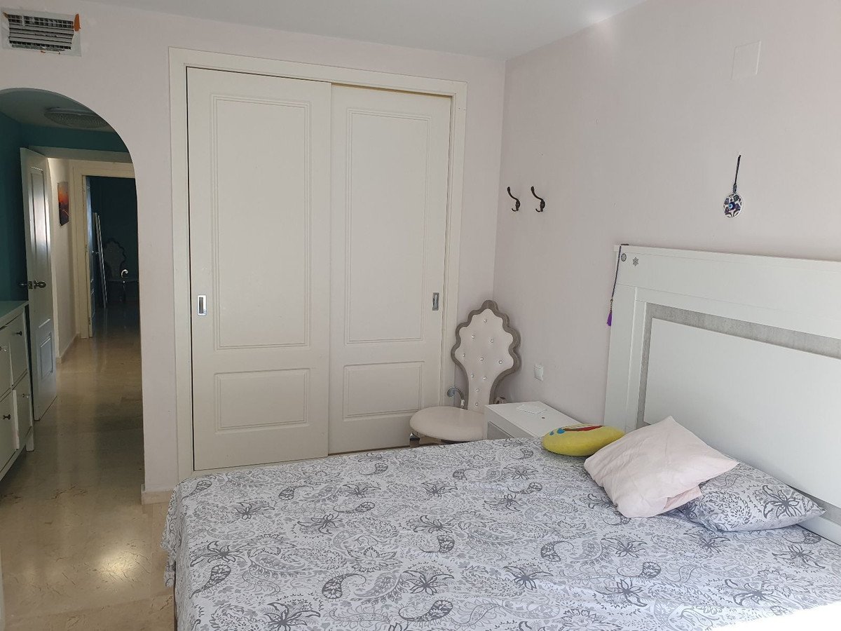 2 Bed Penthouse in El Paraiso