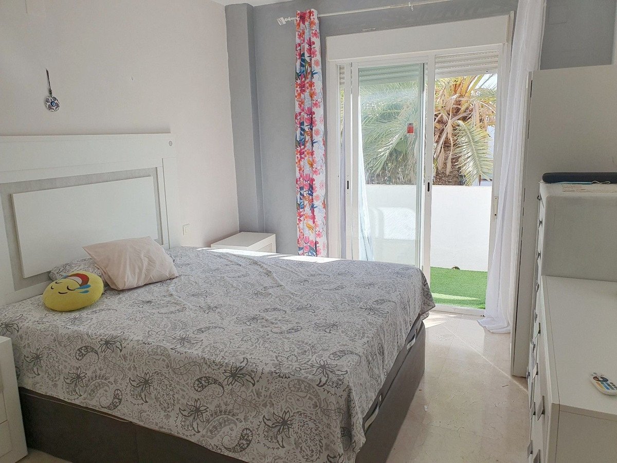 2 Bed Penthouse in El Paraiso