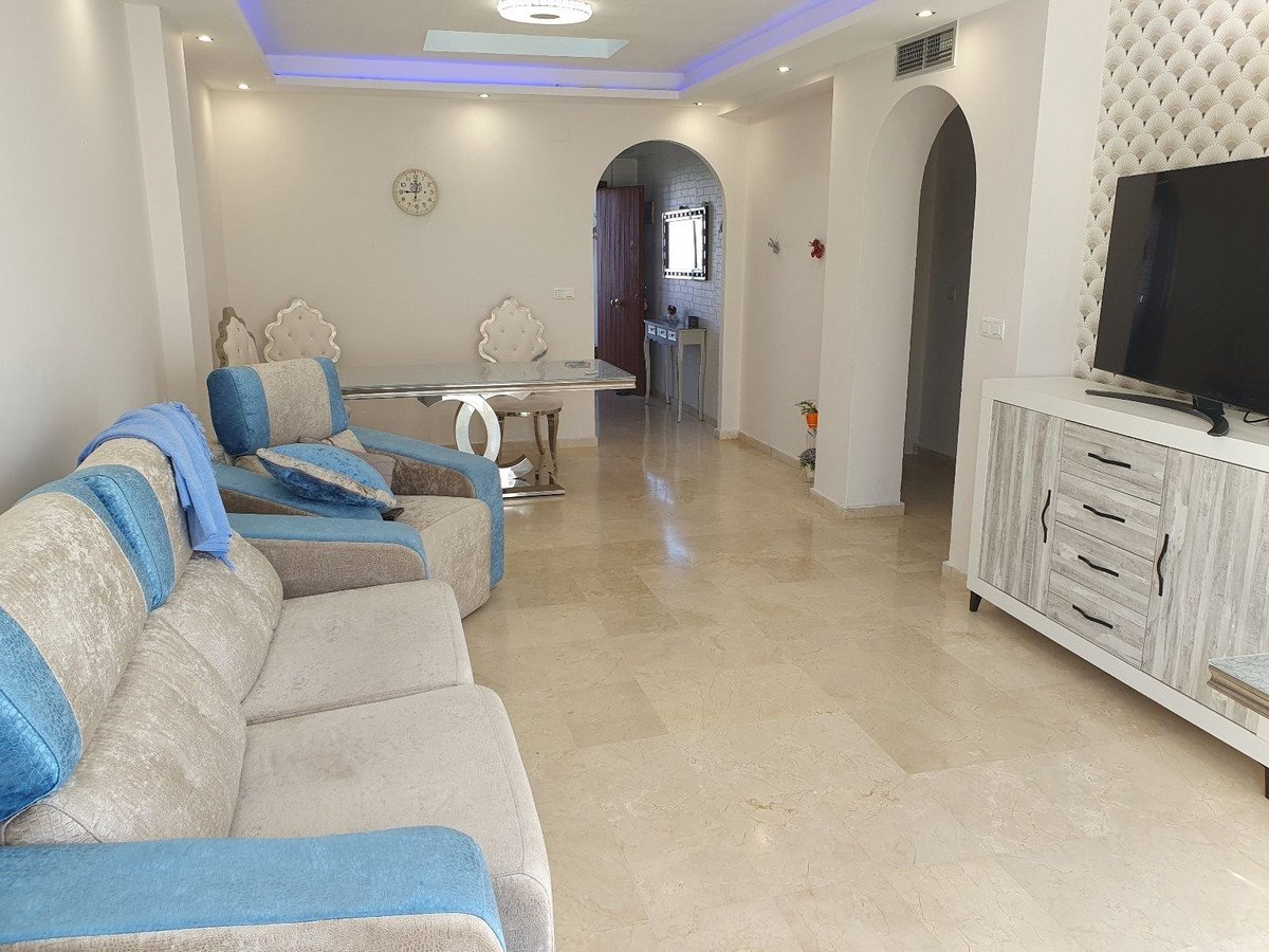 2 Bed Penthouse in El Paraiso