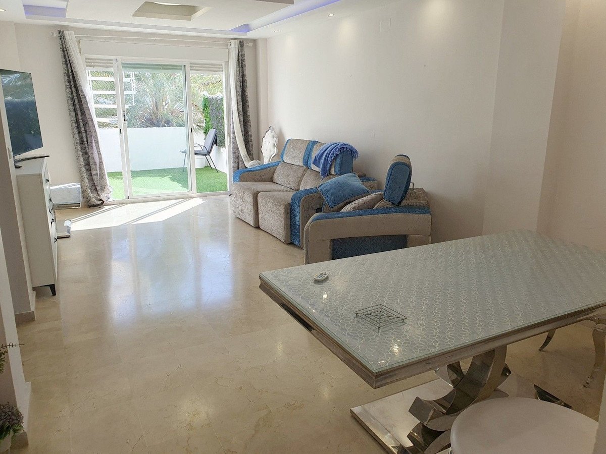 2 Bed Penthouse in El Paraiso