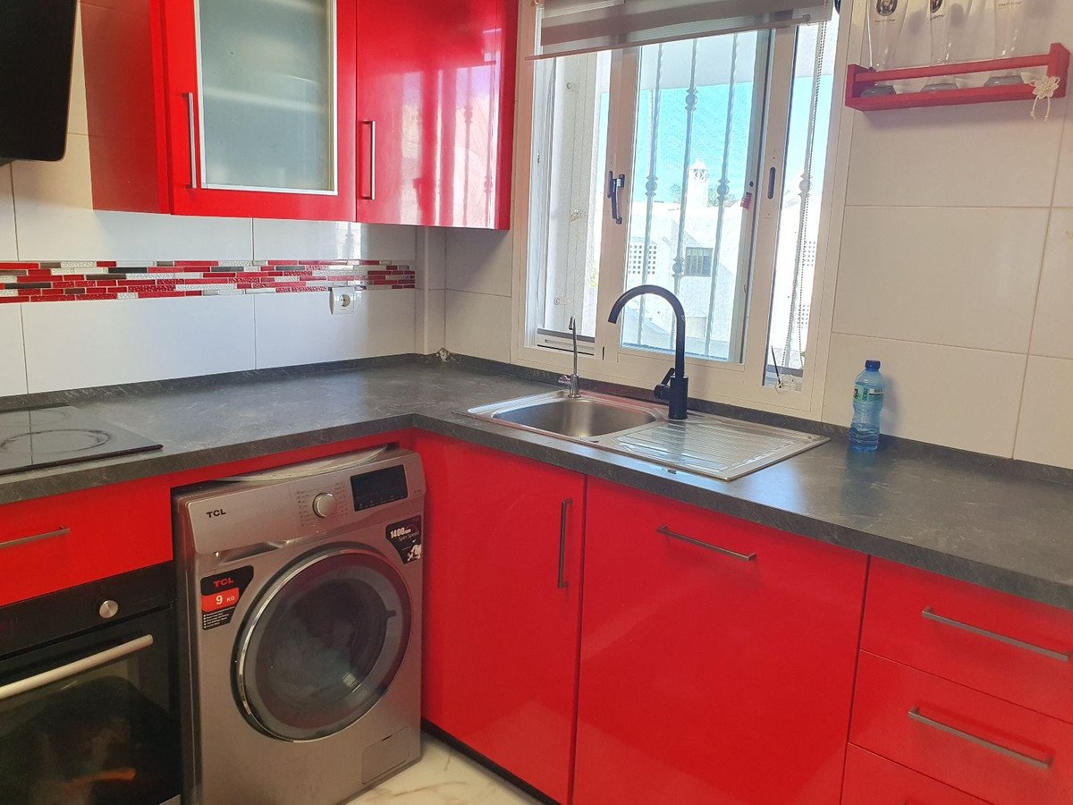 2 Bed Penthouse in El Paraiso