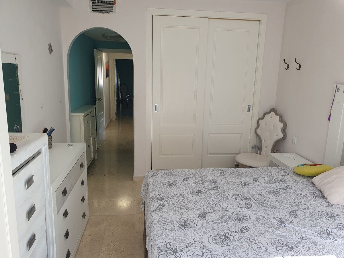 2 Bed Penthouse in El Paraiso