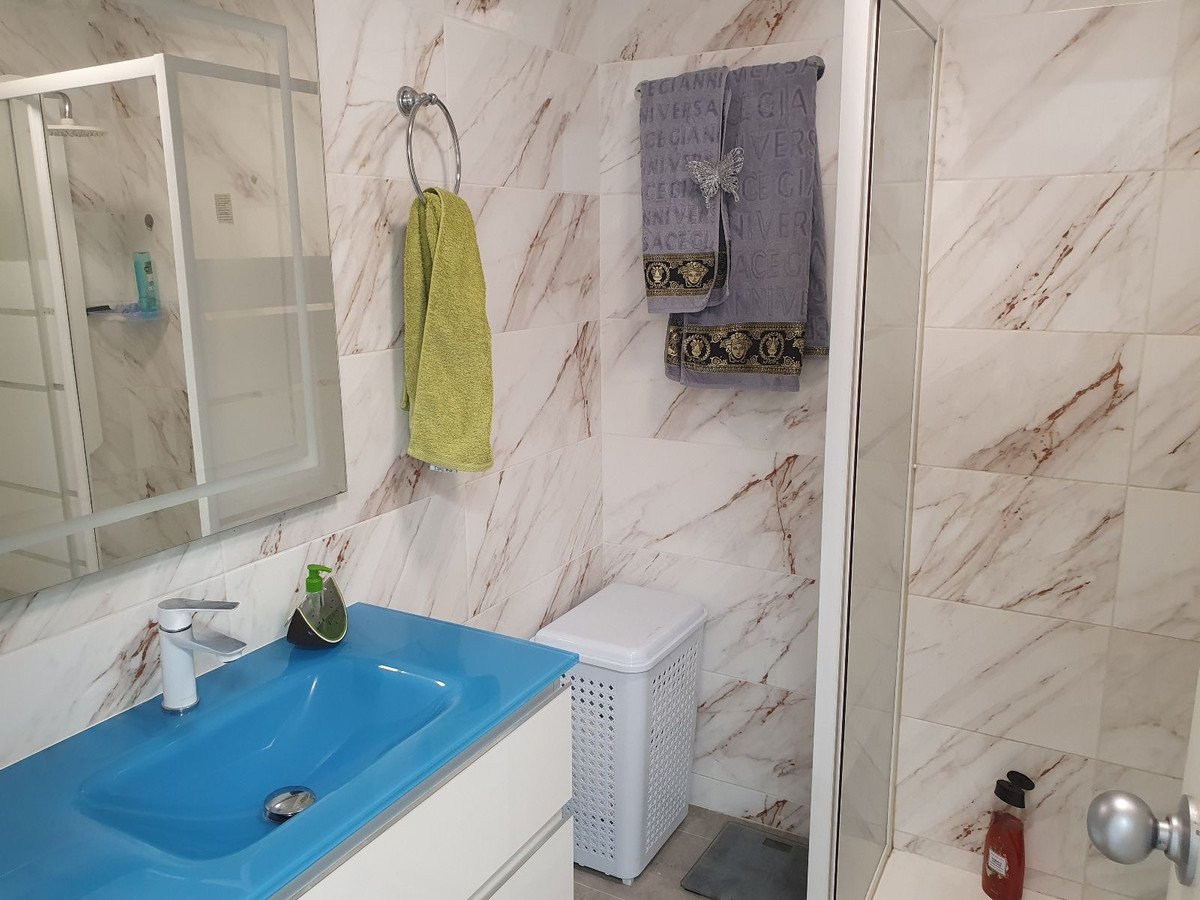 2 Bed Penthouse in El Paraiso