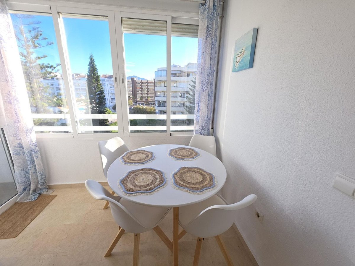 2 Bed Middle Floor Apartment in Fuengirola