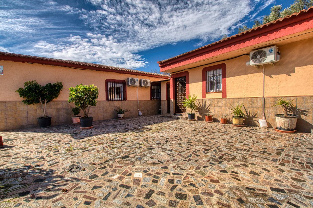 4 Bed Finca - Cortijo in Alcaucín