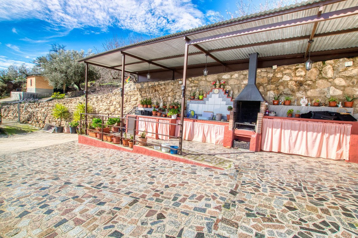 4 Bed Finca - Cortijo in Alcaucín