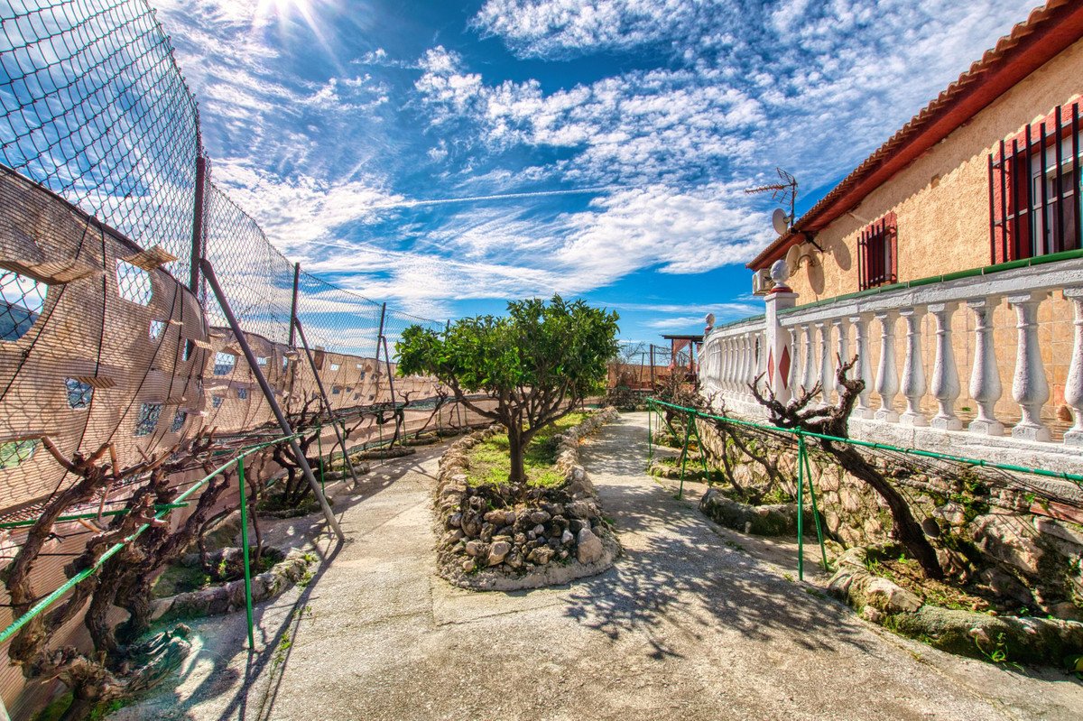 4 Bed Finca - Cortijo in Alcaucín
