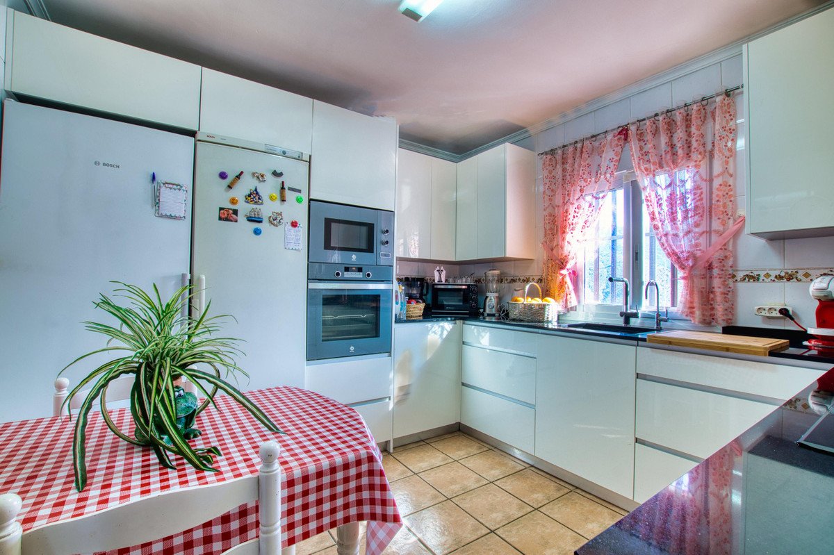 4 Bed Finca - Cortijo in Alcaucín