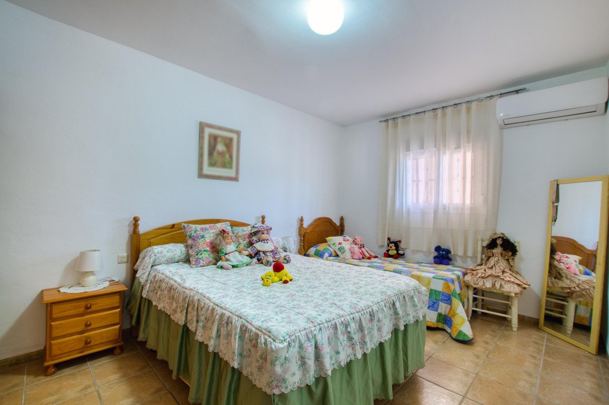 4 Bed Finca - Cortijo in Alcaucín