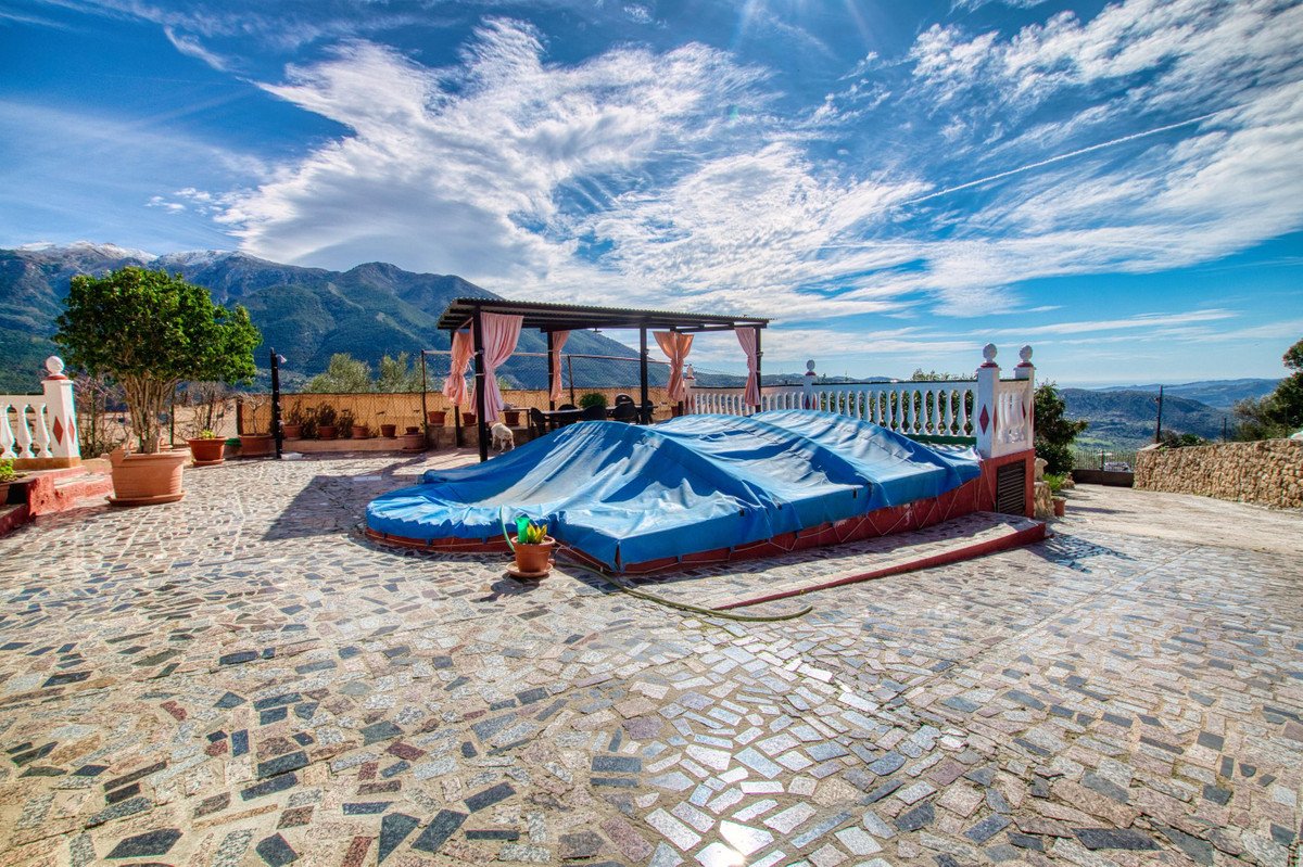 4 Bed Finca - Cortijo in Alcaucín
