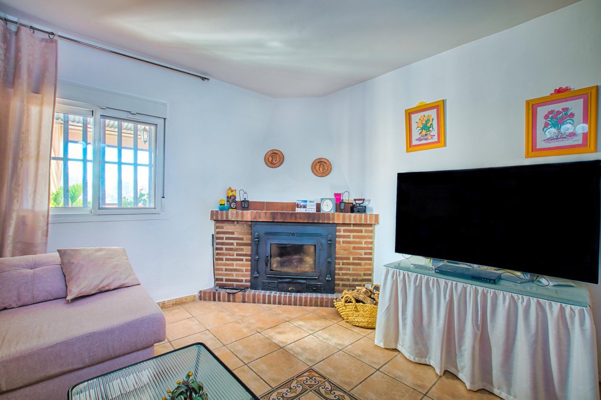 4 Bed Finca - Cortijo in Alcaucín