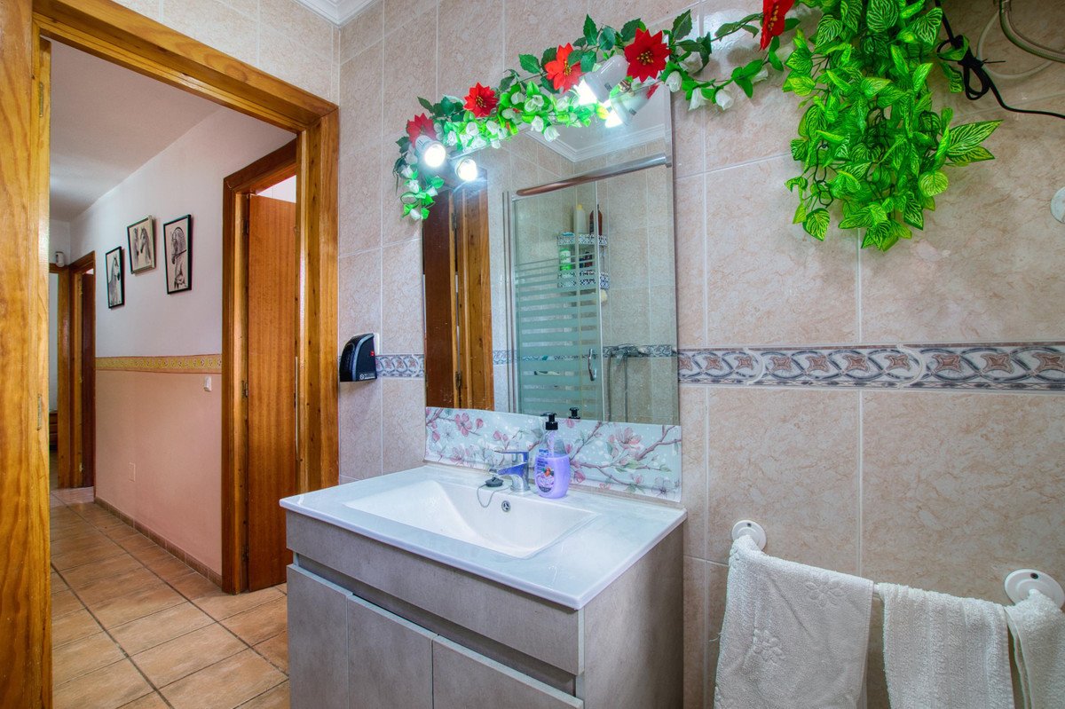 4 Bed Finca - Cortijo in Alcaucín