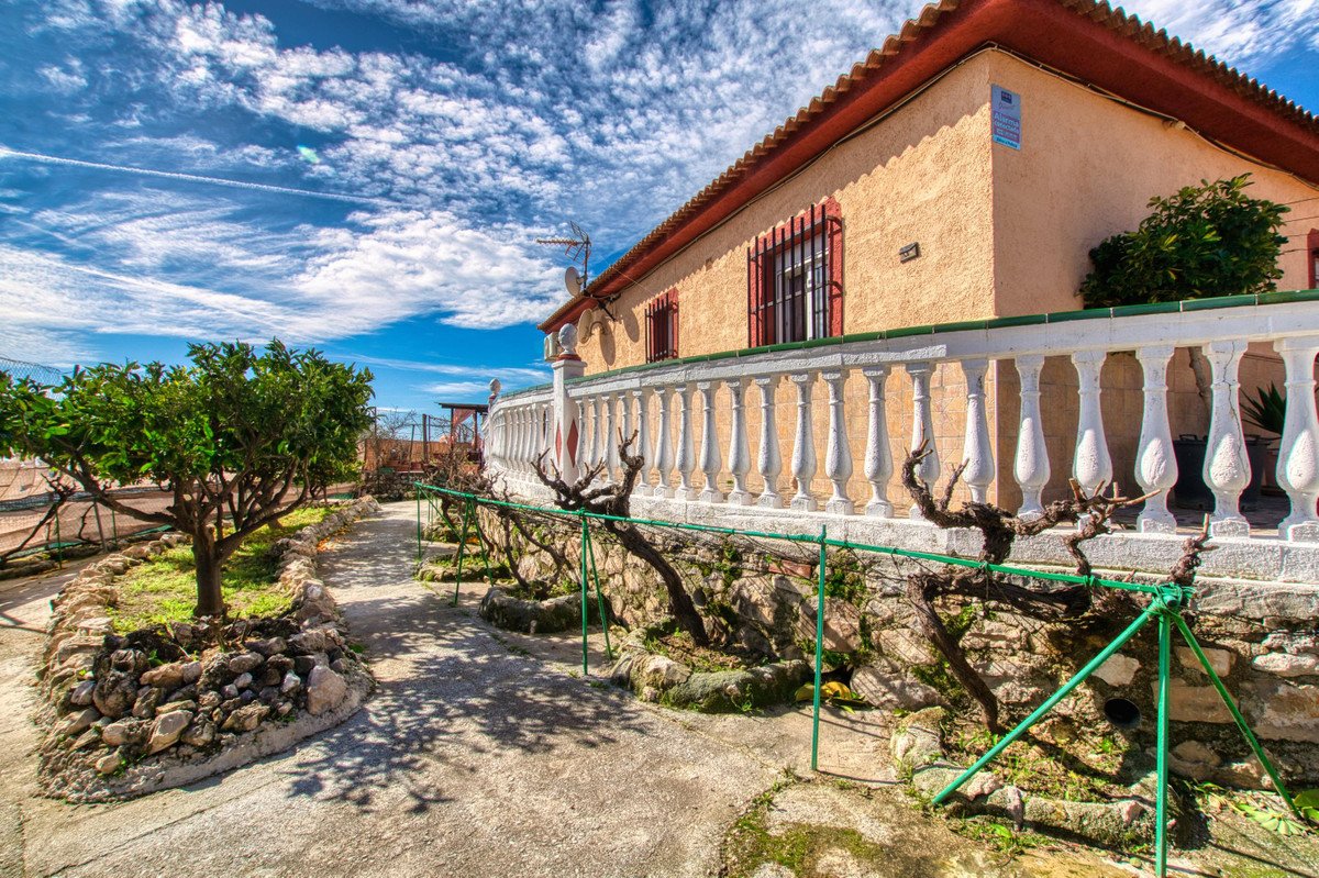 4 Bed Finca - Cortijo in Alcaucín