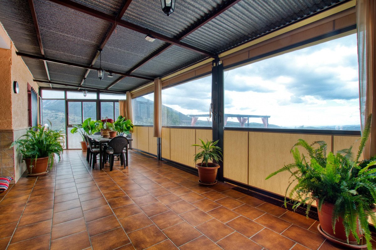 4 Bed Finca - Cortijo in Alcaucín