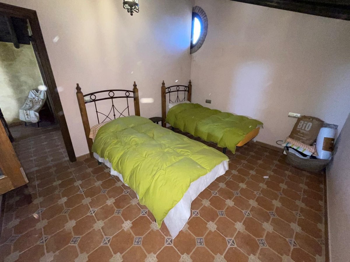 3 Bed Finca - Cortijo in Alfarnate
