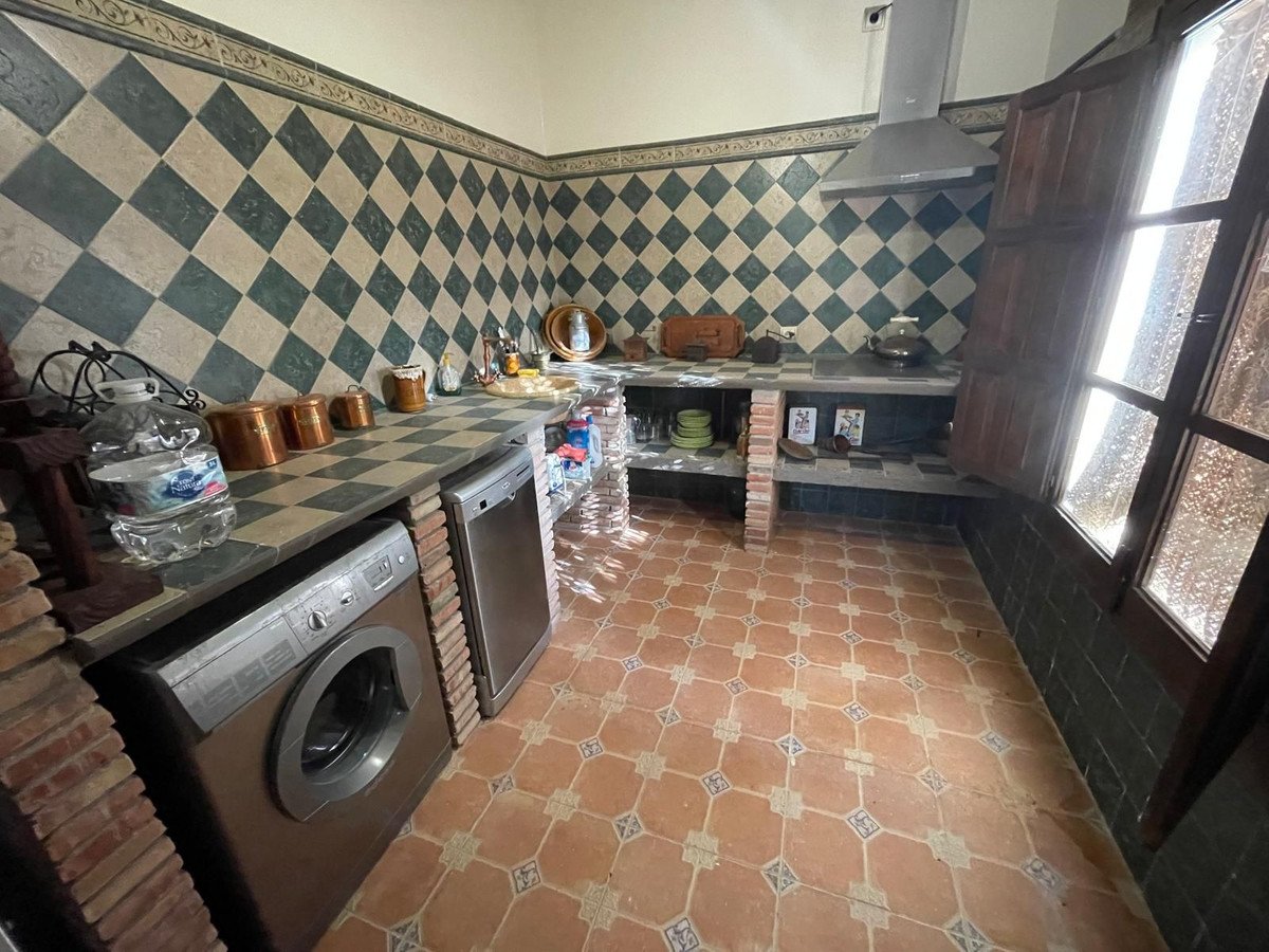 3 Bed Finca - Cortijo in Alfarnate