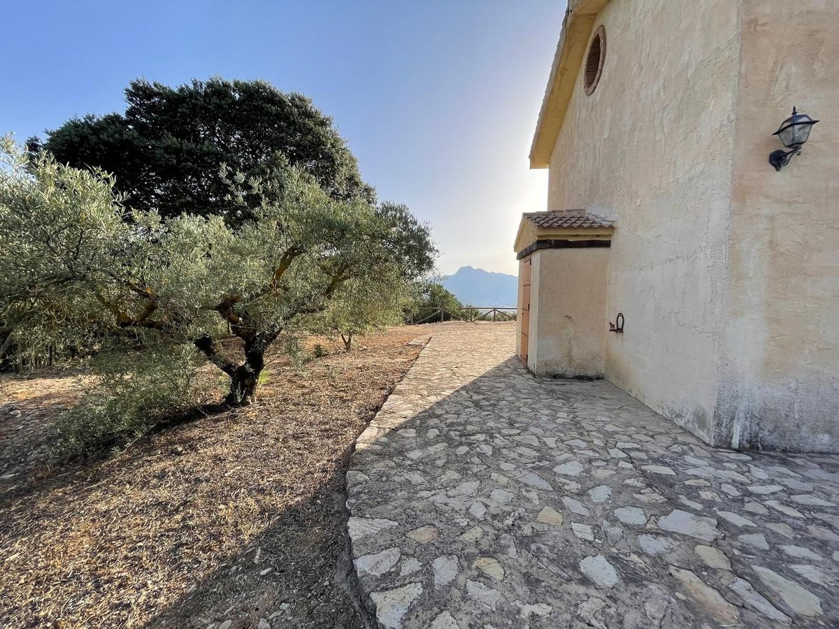 3 Bed Finca - Cortijo in Alfarnate