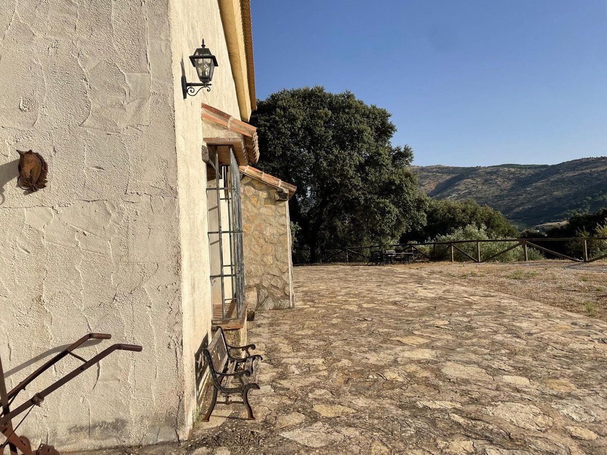 3 Bed Finca - Cortijo in Alfarnate