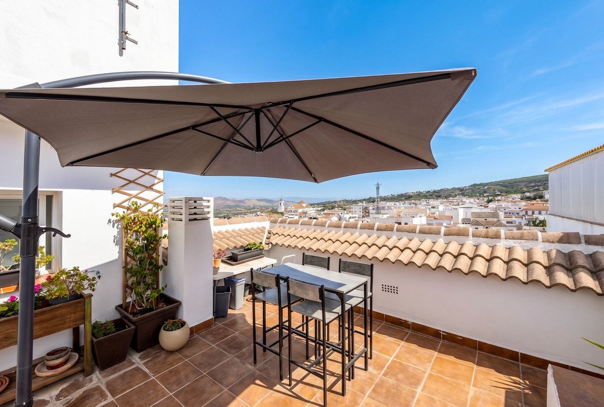 5 Bed Townhouse in Alhaurín el Grande