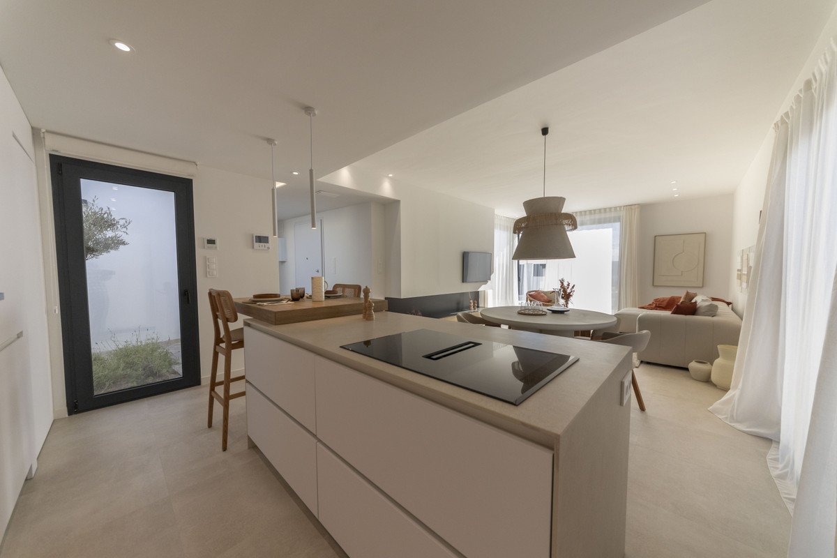 3 Bed New Development in Altaona Golf and Country Club