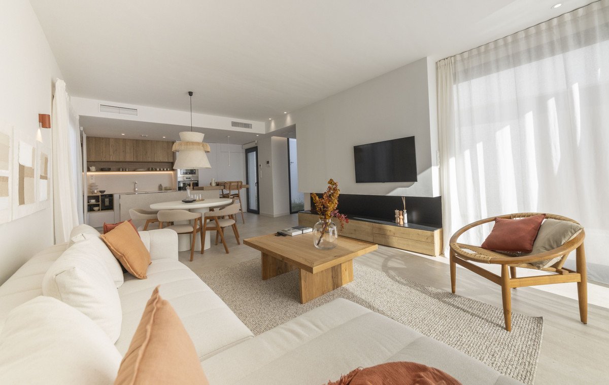 3 Bed New Development in Altaona Golf and Country Club