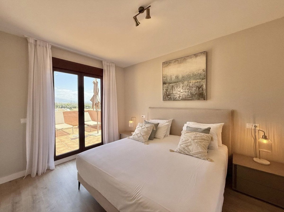 3 Bed Penthouse Duplex in El Paraiso