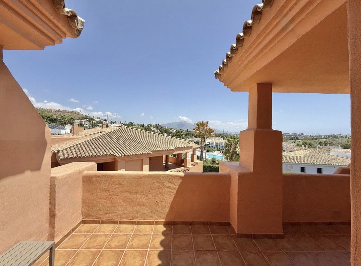3 Bed Penthouse Duplex in El Paraiso