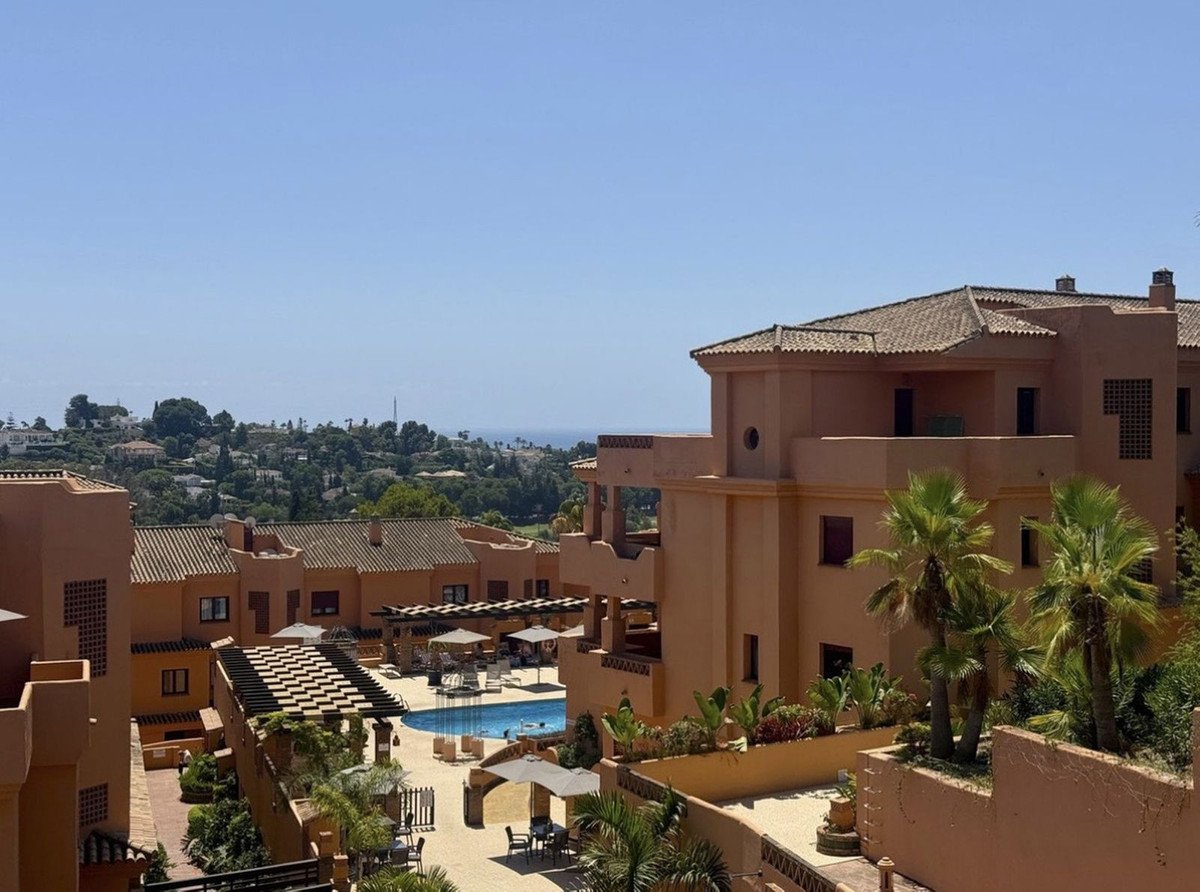 3 Bed Penthouse Duplex in El Paraiso