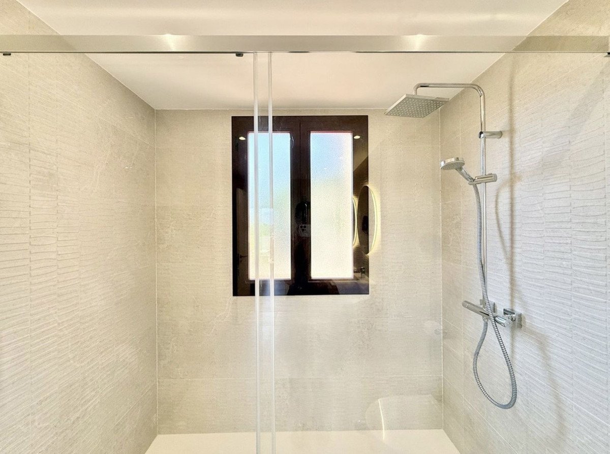 3 Bed Penthouse Duplex in El Paraiso